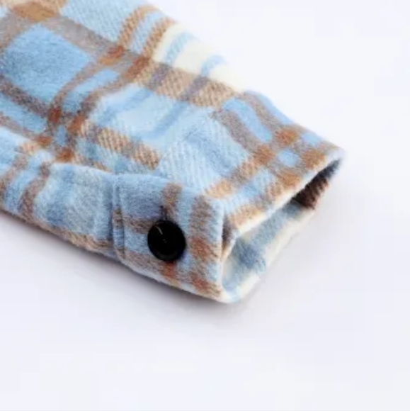 π₯New sky blue long plaid shacket - Picture 5 of 17